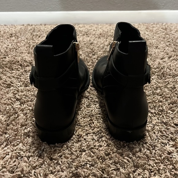 Tommy Hilfiger Black Booties NWOT - Picture 3 of 7